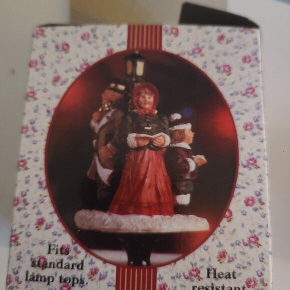 Christmas Carolers Lamp Finial Holiday Lamp Post Topper Giftco Polystone MINT - Picture 2 of 5